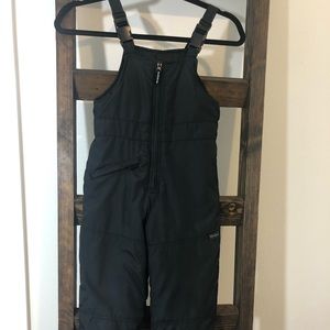 Oshkosh snow bibs 5/6 boy/girl black